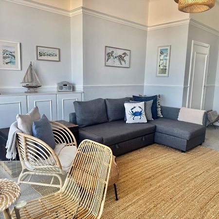 A View Of The Bay- Panoramic Sea Views- Sleeps 4 Apartment Westgate-on-Sea Екстериор снимка