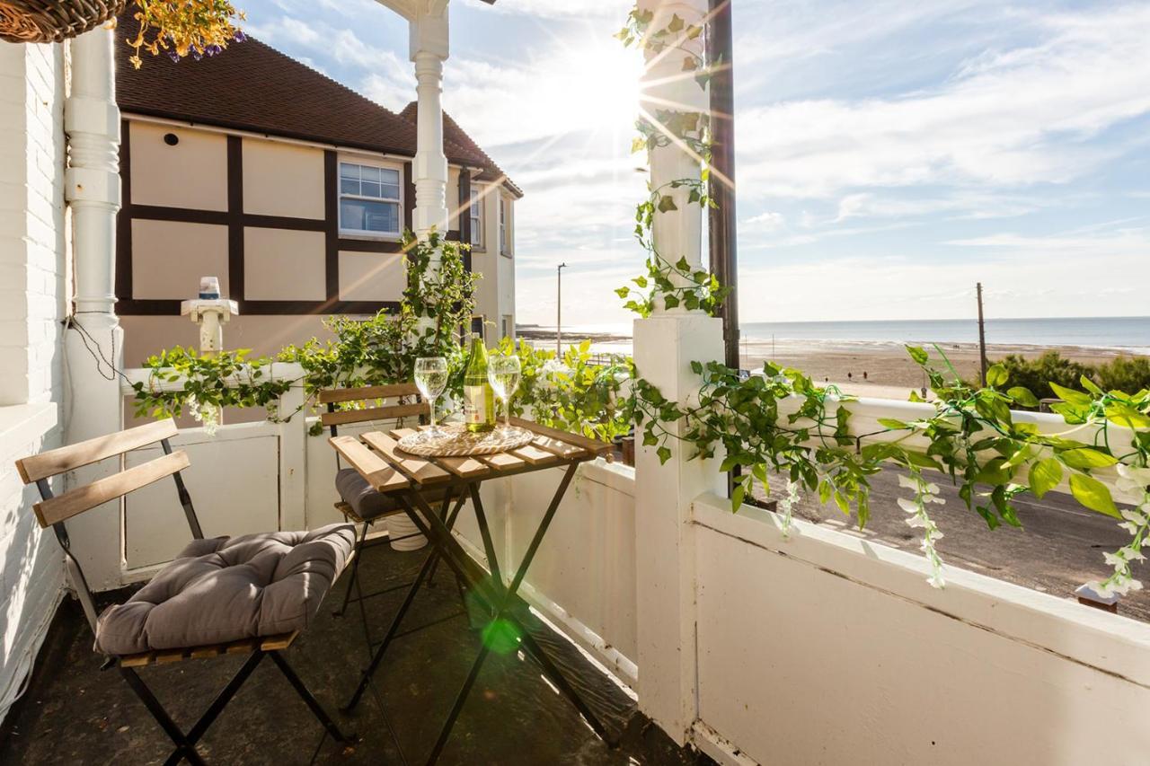 A View Of The Bay- Panoramic Sea Views- Sleeps 4 Apartment Westgate-on-Sea Екстериор снимка