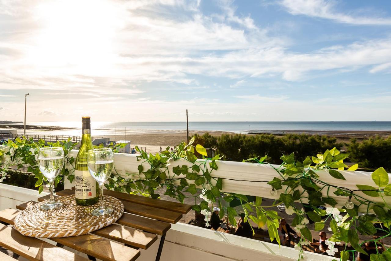 A View Of The Bay- Panoramic Sea Views- Sleeps 4 Apartment Westgate-on-Sea Екстериор снимка